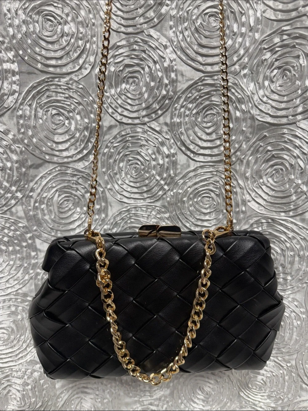 Olga Berg Black Quilted Crossbody/Shoulder Bag/Clutch with Gold Chain